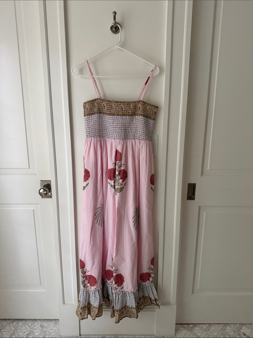 NWT Nibi Smocked Pink Floral Maxi Dress small
